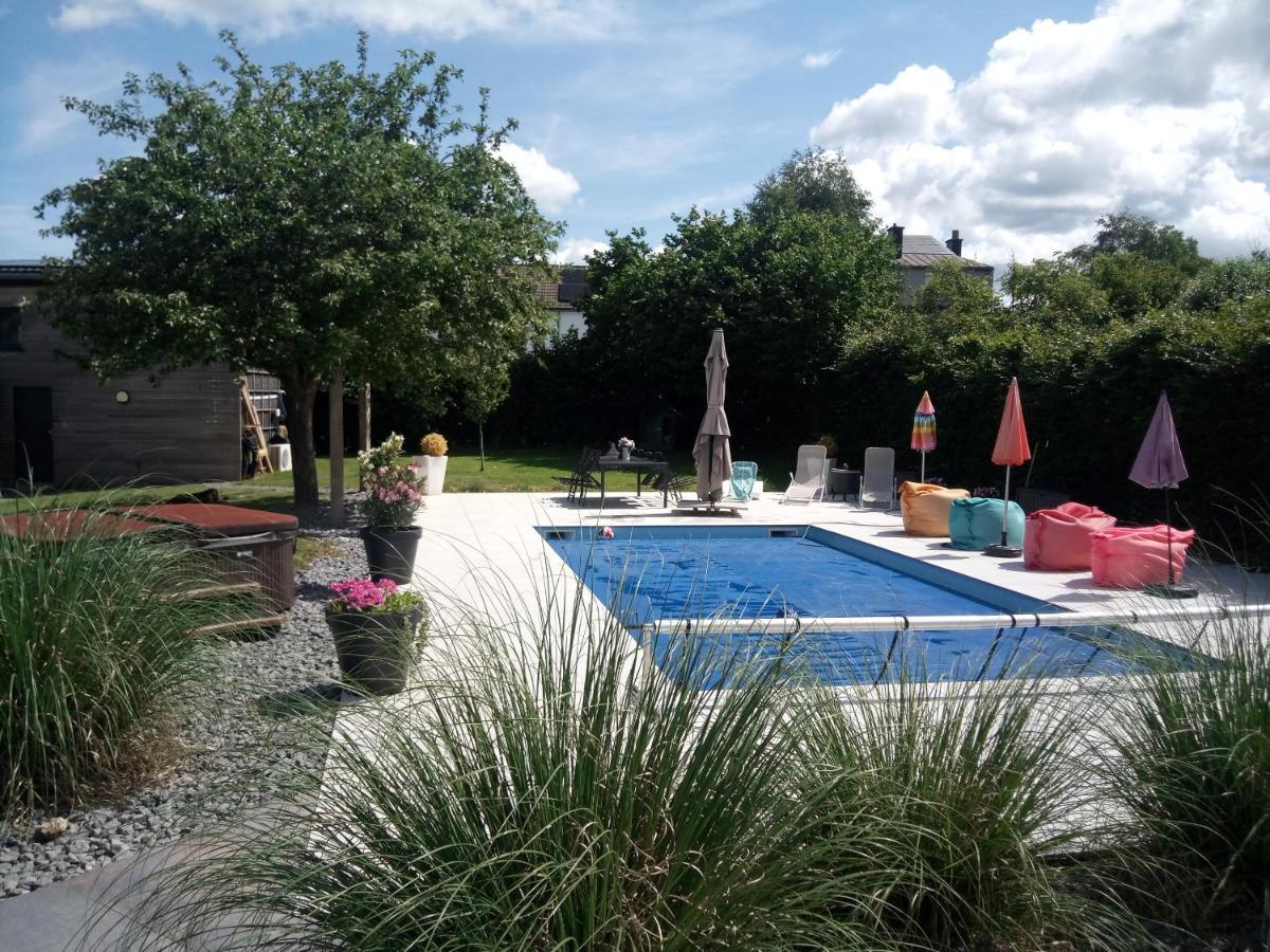 L'écurie gîte Spa Extérieur photo